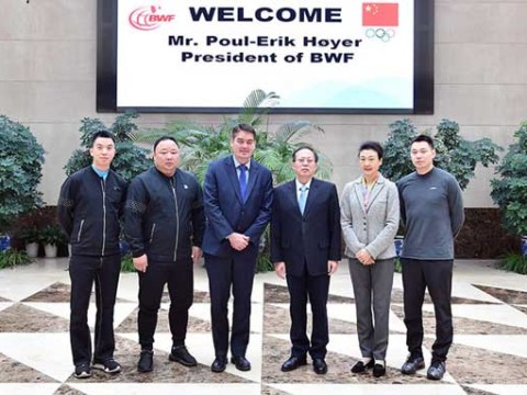 Cuộc gặp gỡ giữa Tổng cục thể thao Trung Quốc Zhong Wen và chủ tịch liên đoàn cầu lông thế giới Hoyer