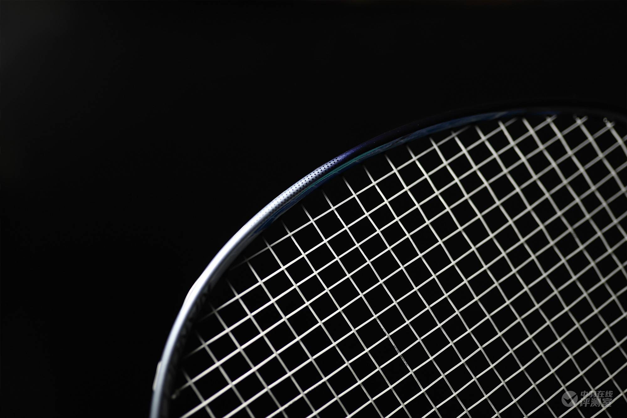 khoảng cách mặt trong rãnh vợt NF600