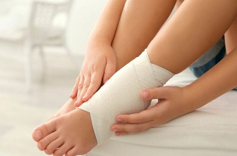 Chấn thương gót chân Asin 4