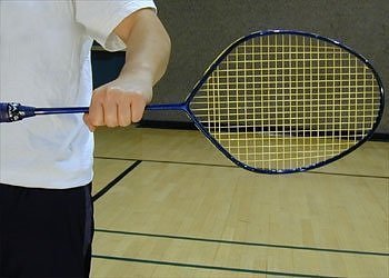 cách cầm vợt cầu lông chuẩn 