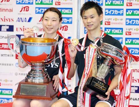 Momoda Kento giành giải vô địch lần thứ 3 liên tiếp và Nozomi Okuhara đã giành chiến thắng trở lại sau 4 năm 
