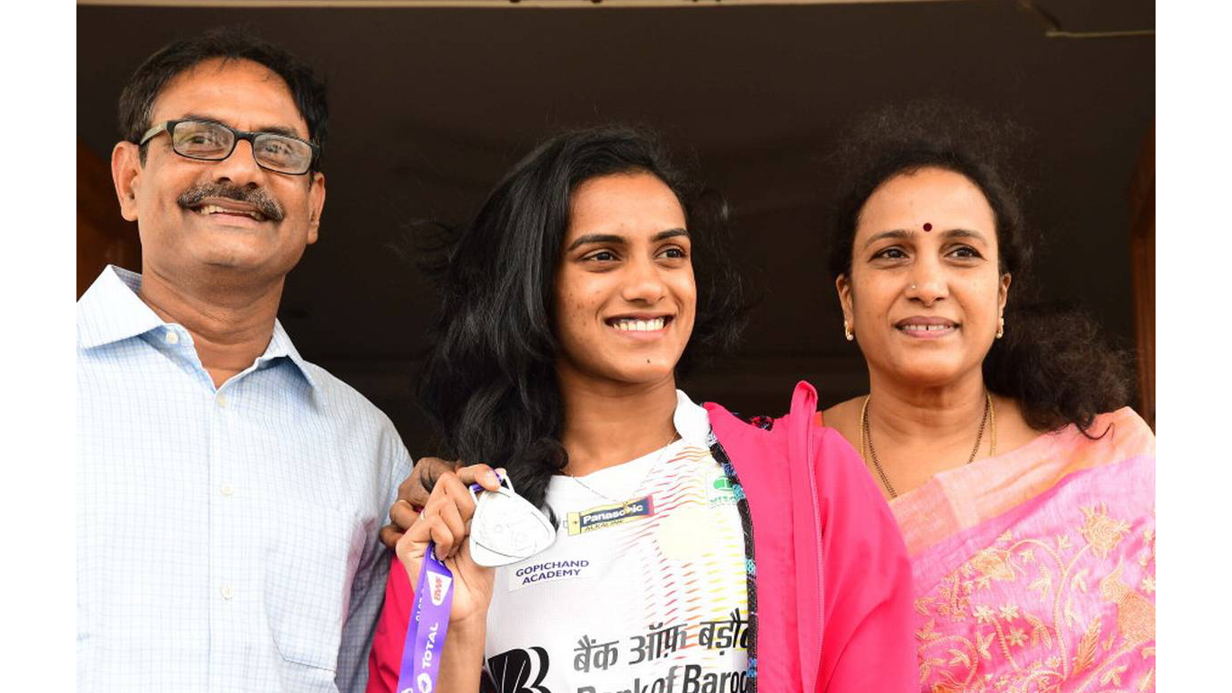 Pv Sindhu bên gia đình